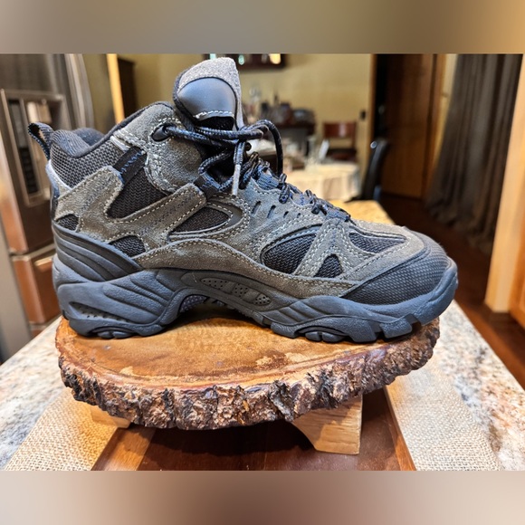 Original Rugged Outback  Hiking shoes/ boots. Only worn a couple on me of times - Picture 7 of 11